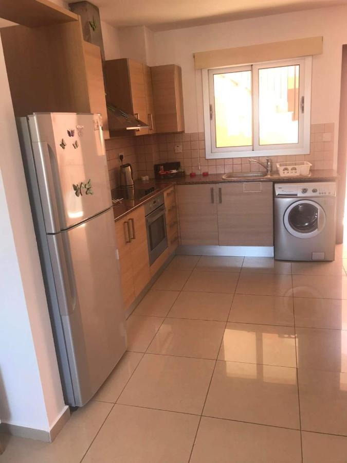Andris Apartment Paralímni Kültér fotó